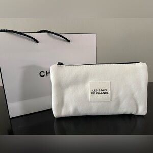 NEW CHANEL Les Eaux White Cosmetic Bag - NWOT
